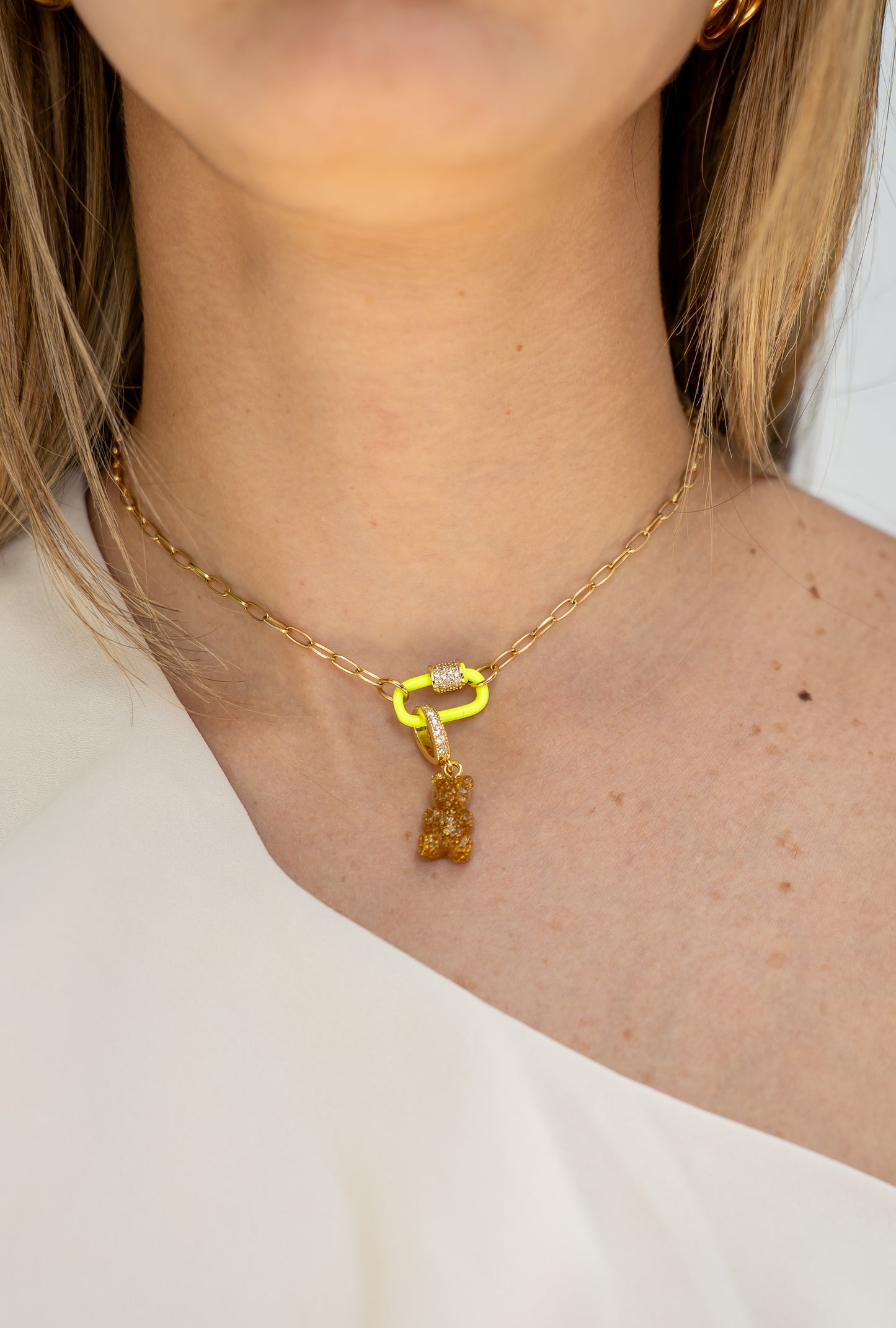 GUMMY BEAR NECKLACE Dorado: