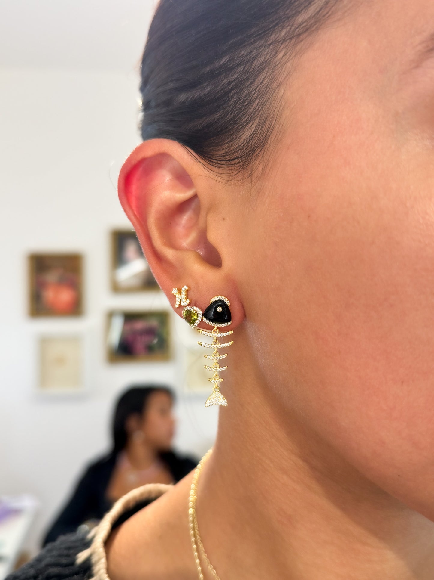 FISH BLACK ONYX DROP EARRINGS