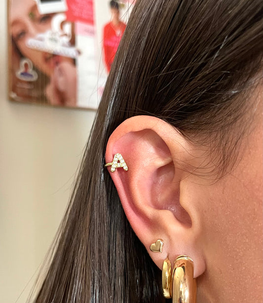 Ear cuff de inicial