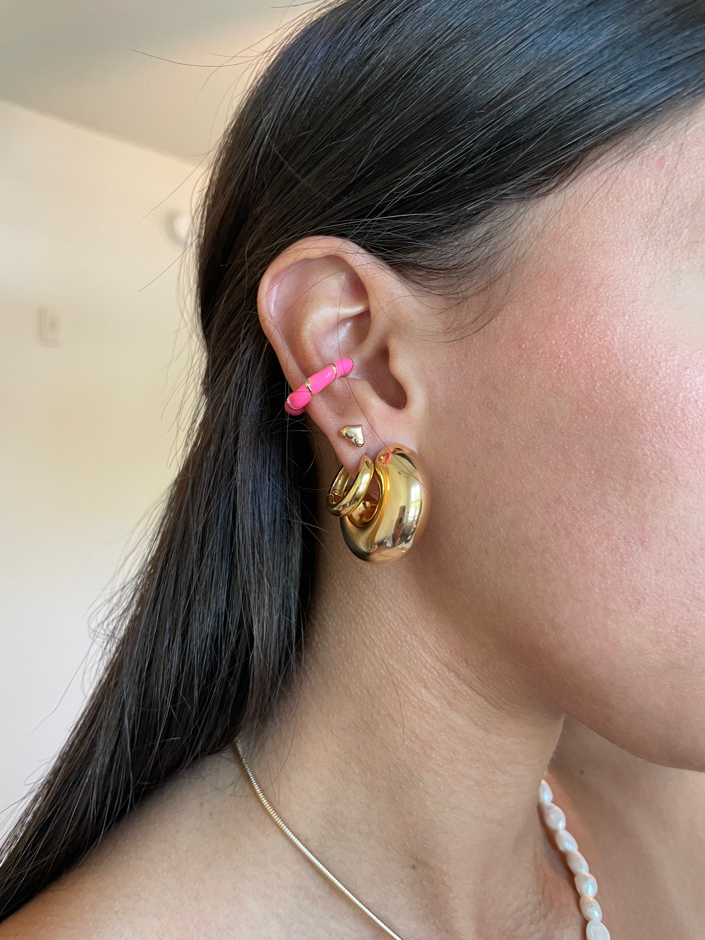 Ear cuff de color