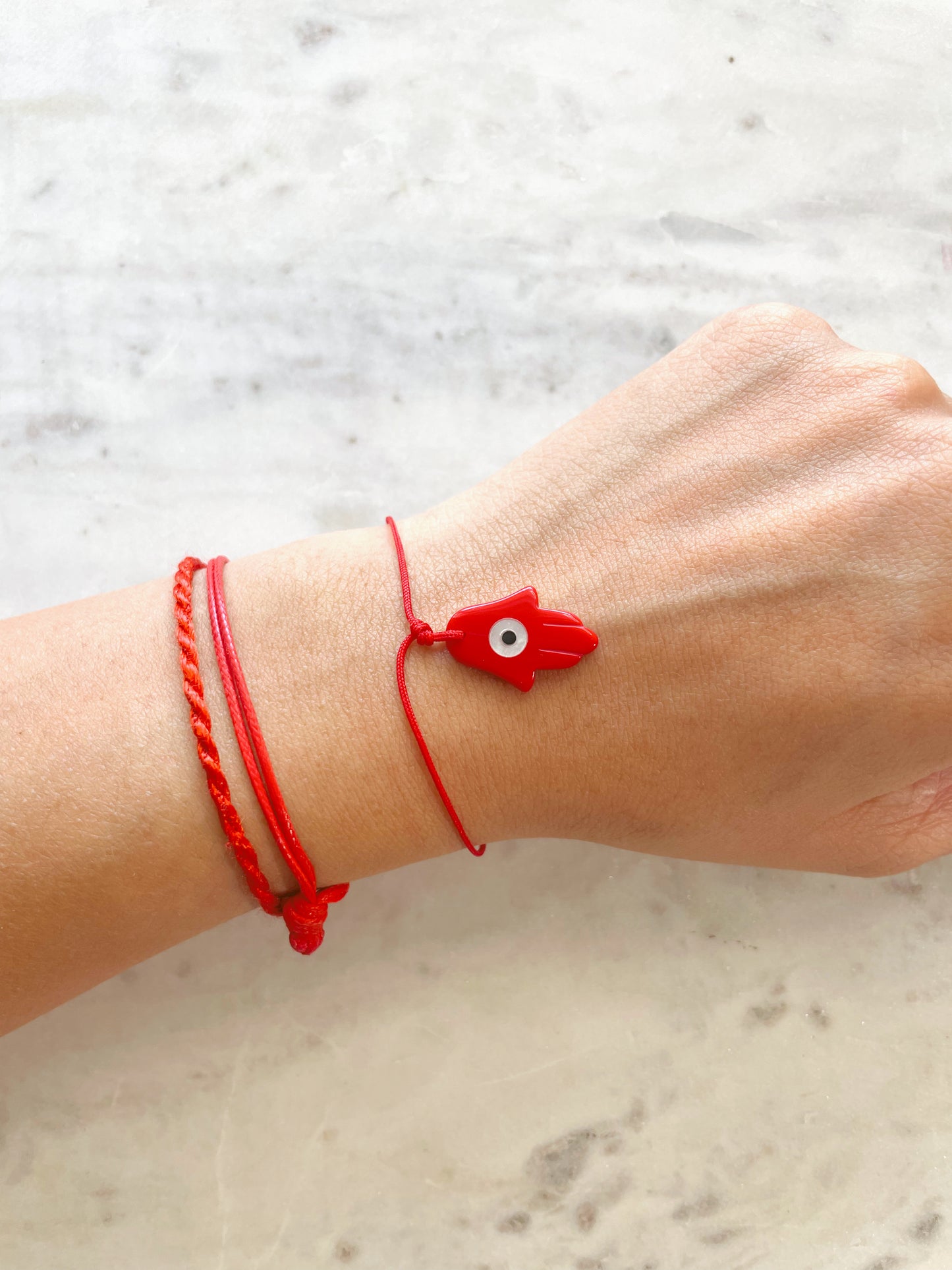 Mano de Fátima Roja