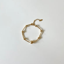 Load image into Gallery viewer, Pulsera Claudia
