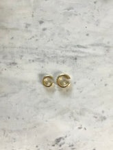 Load image into Gallery viewer, Ear cuffs Dorados
